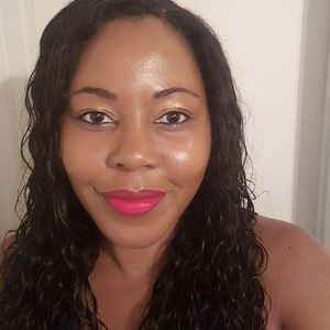 Meet your Posher, Farida